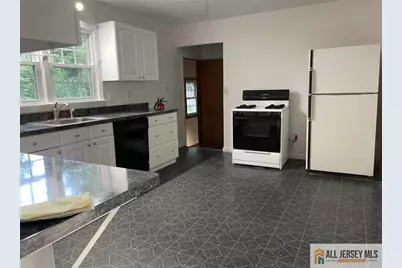 1601 W 7th Street, Piscataway Township, NJ 08854 - Photo 10