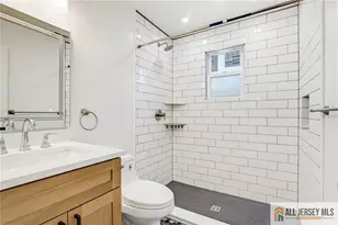 48 Kendall Dr, Sayreville, NJ 08859 - Photo 6