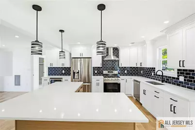 48 Kendall Drive, Sayreville, NJ 08859 - Photo 2