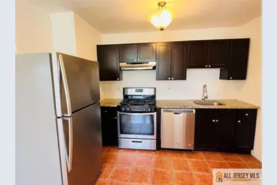 17 Elm Court #D, Metuchen, NJ 08840 - Photo 4