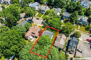 25 Home St, Metuchen, NJ 08840 - Photo 4