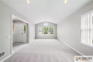 281 Mockingbird Dr, Monroe Township, NJ 08831 - Photo 8