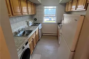 55 Gill Ln, Iselin, NJ 08830 - Photo 12