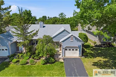 9 Patrick Henry A Court, Monroe Township, NJ 08831 - Photo 2