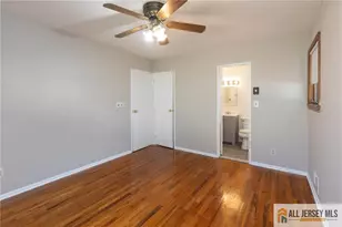 10 Eardley Rd, Edison, NJ 08817 - Photo 8