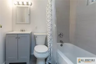 10 Eardley Rd, Edison, NJ 08817 - Photo 14