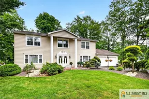 3 Driftwood Ct, Monroe Township, NJ 08831 - Photo 1