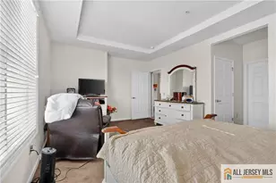 315 Regency Pl, Woodbridge Township, NJ 07095 - Photo 10