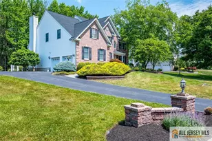 21 Courtside Ln, South Brunswick Township, NJ 08540 - Photo 2