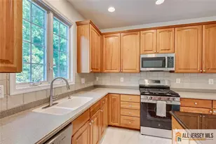 21 Courtside Ln, South Brunswick Township, NJ 08540 - Photo 20
