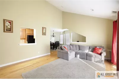 207 Sunshine Court, Sayreville, NJ 08859 - Photo 8