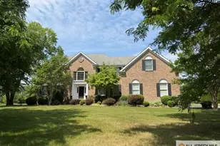 4 Applegate Ct, Cranbury Township, NJ 08512 - Photo 1