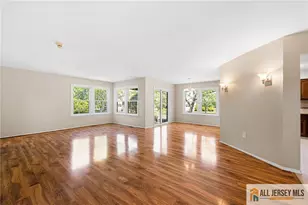 2 John Tyler Ct, Monroe Township, NJ 08831 - Photo 4