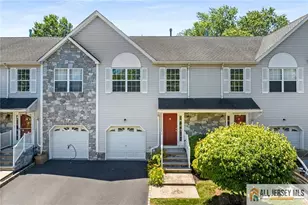 5 Edith Pl, Franklin Township, NJ 08873 - Photo 2