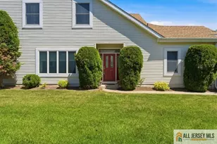 41 Sherwood Dr, Monroe Township, NJ 08831 - Photo 4