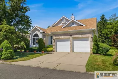 41 Sherwood Drive, Monroe Township, NJ 08831 - Photo 2