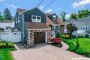 7 Center Pl, Middlesex, NJ 08846 - Photo 2