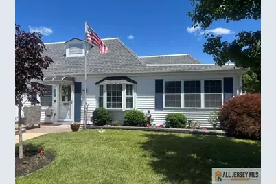 150 Providence Way #B, Monroe Township, NJ 08831 - Photo 2