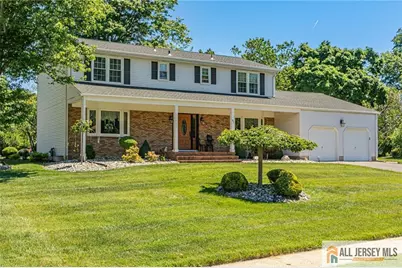 91 Hidden Lake Drive, North Brunswick Township, NJ 08902 - Photo 2