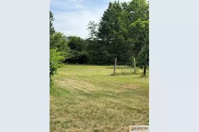 85 Pergola Avenue, Monroe Township, NJ 08831 - Photo 2