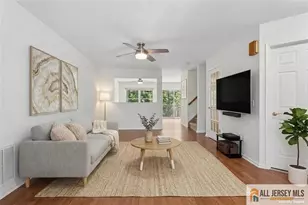 40 Lakeview Dr, Helmetta, NJ 08828 - Photo 4
