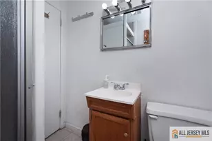 984 New Dover Rd, Edison, NJ 08820 - Photo 16