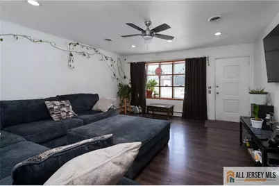 984 New Dover Road, Edison, NJ 08820 - Photo 2