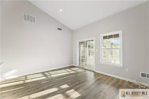 13 Canterbury Dr, Monroe Township, NJ 08831 - Photo 18