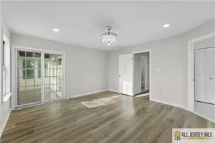 13 Canterbury Dr, Monroe Township, NJ 08831 - Photo 24