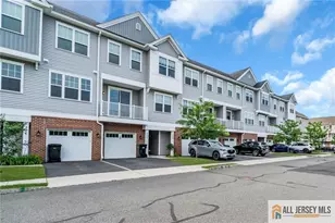 707 Greenland Square, Highland Park, NJ 08904 - Photo 2