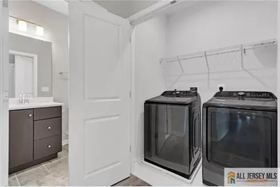 707 Greenland Square #707, Highland Park, NJ 08904 - Photo 24
