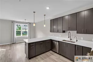 707 Greenland Square, Highland Park, NJ 08904 - Photo 10