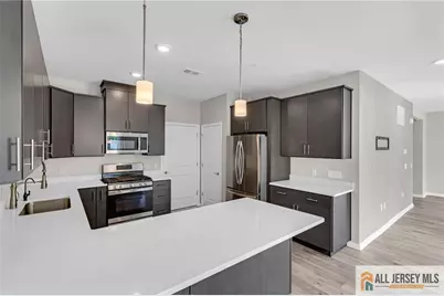 707 Greenland Square #707, Highland Park, NJ 08904 - Photo 12