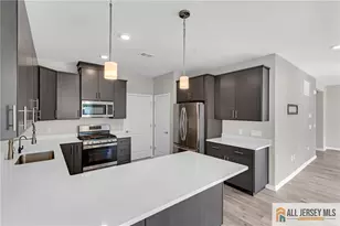 707 Greenland Square, Highland Park, NJ 08904 - Photo 12