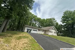 3 Westover Way, Edison, NJ 08820 - Photo 2