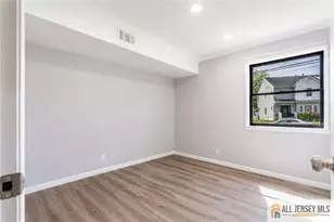 16 W Susan St, Hazlet Township, NJ 07730 - Photo 26