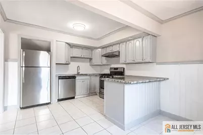 16 W Susan Street, Hazlet Township, NJ 07730 - Photo 14