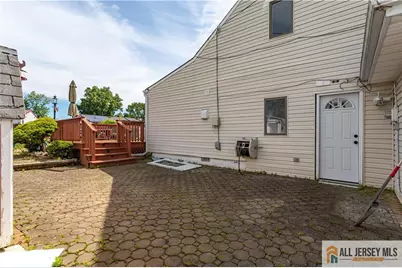 16 W Susan Street, Hazlet Township, NJ 07730 - Photo 40