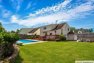 16 W Susan St, Hazlet Township, NJ 07730 - Photo 38