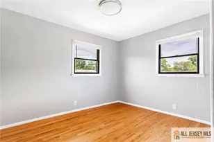 16 W Susan St, Hazlet Township, NJ 07730 - Photo 16