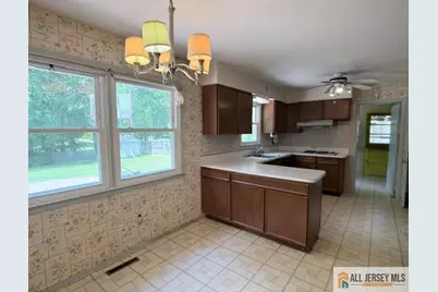 13 Greenwich Road, Edison, NJ 08820 - Photo 8