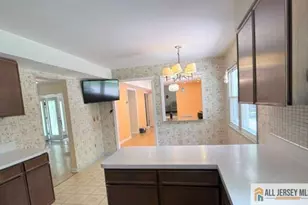 13 Greenwich Rd, Edison, NJ 08820 - Photo 6