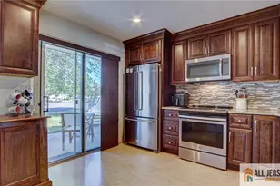 631 Madison Dr, Monroe Township, NJ 08831 - Photo 10