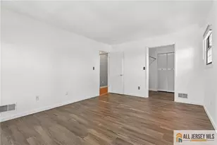 138 Orlando St, Edison, NJ 08817 - Photo 16