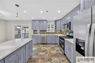 19 Harris St, Carteret, NJ 07008 - Photo 2