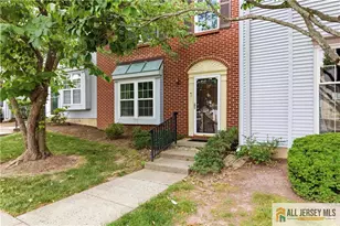 18 Colleen Ct, South Brunswick Township, NJ 08824 - Photo 2