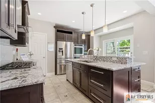 43 Eldorado Way, Monroe Township, NJ 08831 - Photo 10
