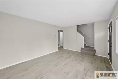 16 Tappan Avenue, Trenton, NJ 08690 - Photo 6