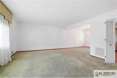 11 Reo Court, Colonia, NJ 07067 - Photo 8