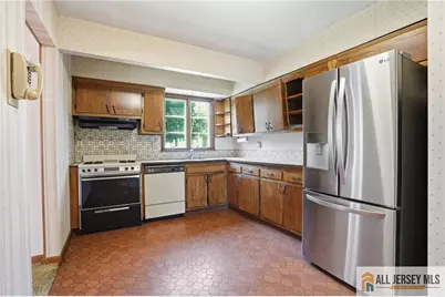11 Reo Court, Colonia, NJ 07067 - Photo 12